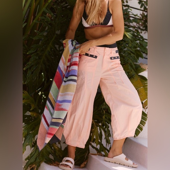free people movement Pants - Free People Movement ~ Elevate Crop Pants ~ XS Pastel Peach ~ * NWT * 🏝️